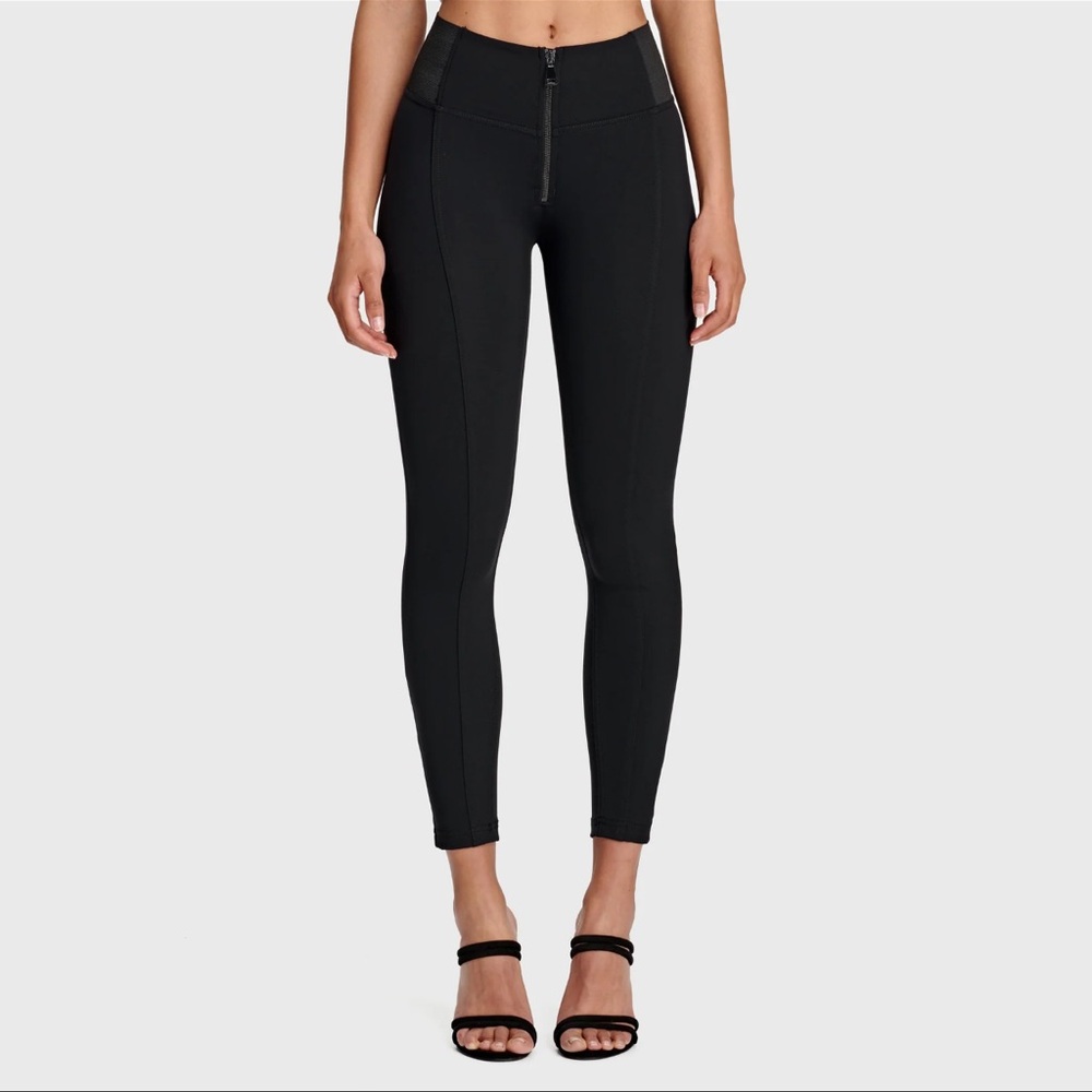 Freddy black zip up front leggings, worn 2 times..
